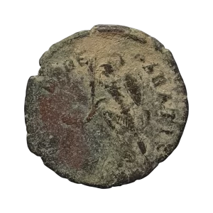 Império Romano, século 4 dC, moeda de bronze a identificar